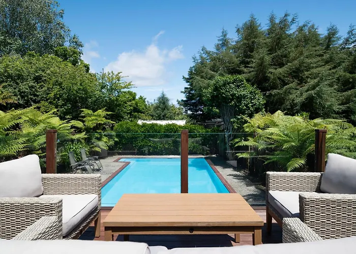 Pool House- Springfield 別荘 *